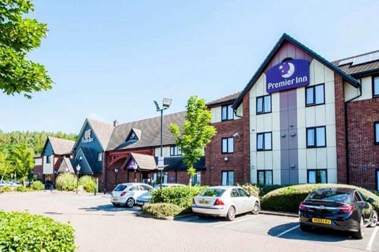 Premier Inn Telford Central Eksteriør billede