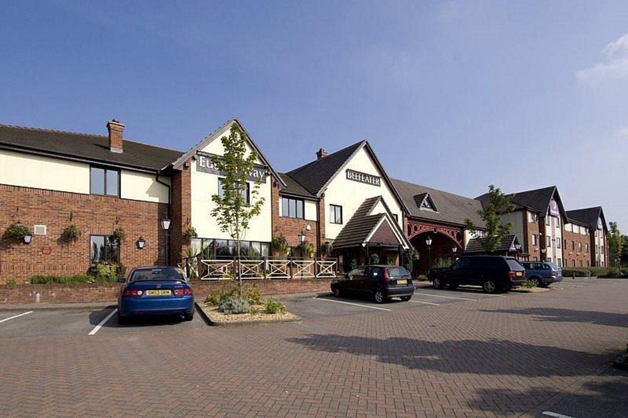 Premier Inn Telford Central Eksteriør billede