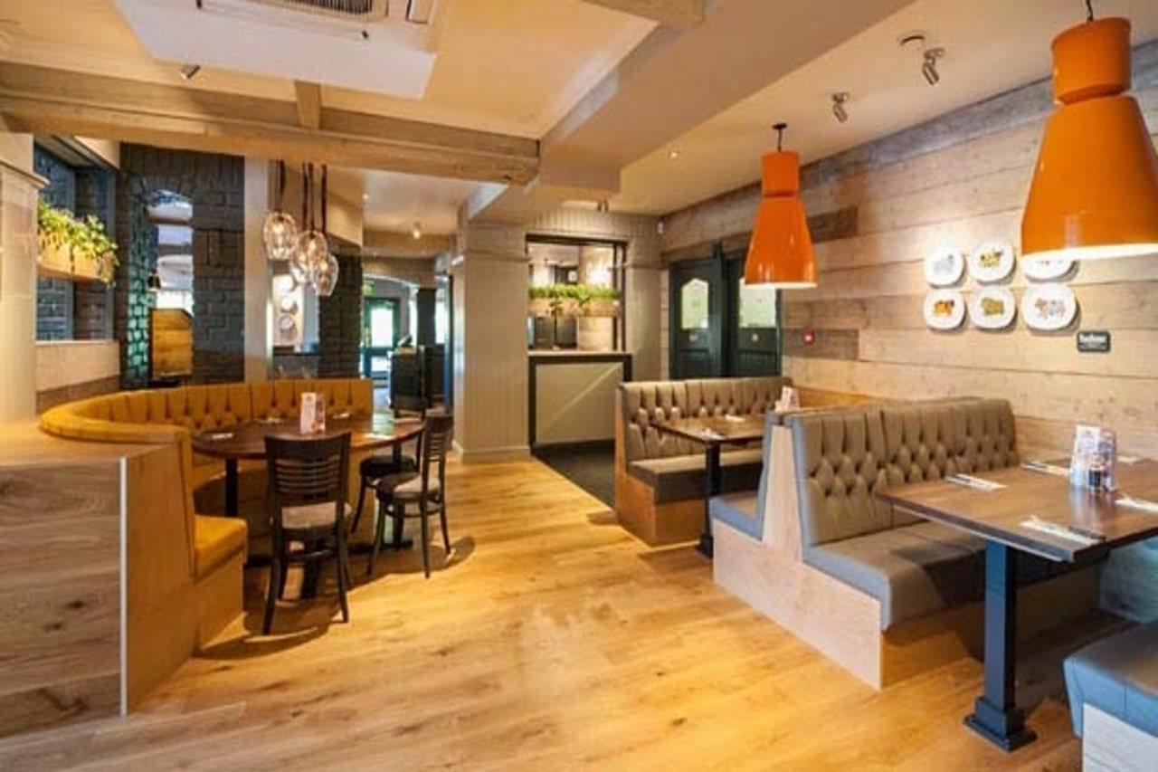 Premier Inn Telford Central Eksteriør billede
