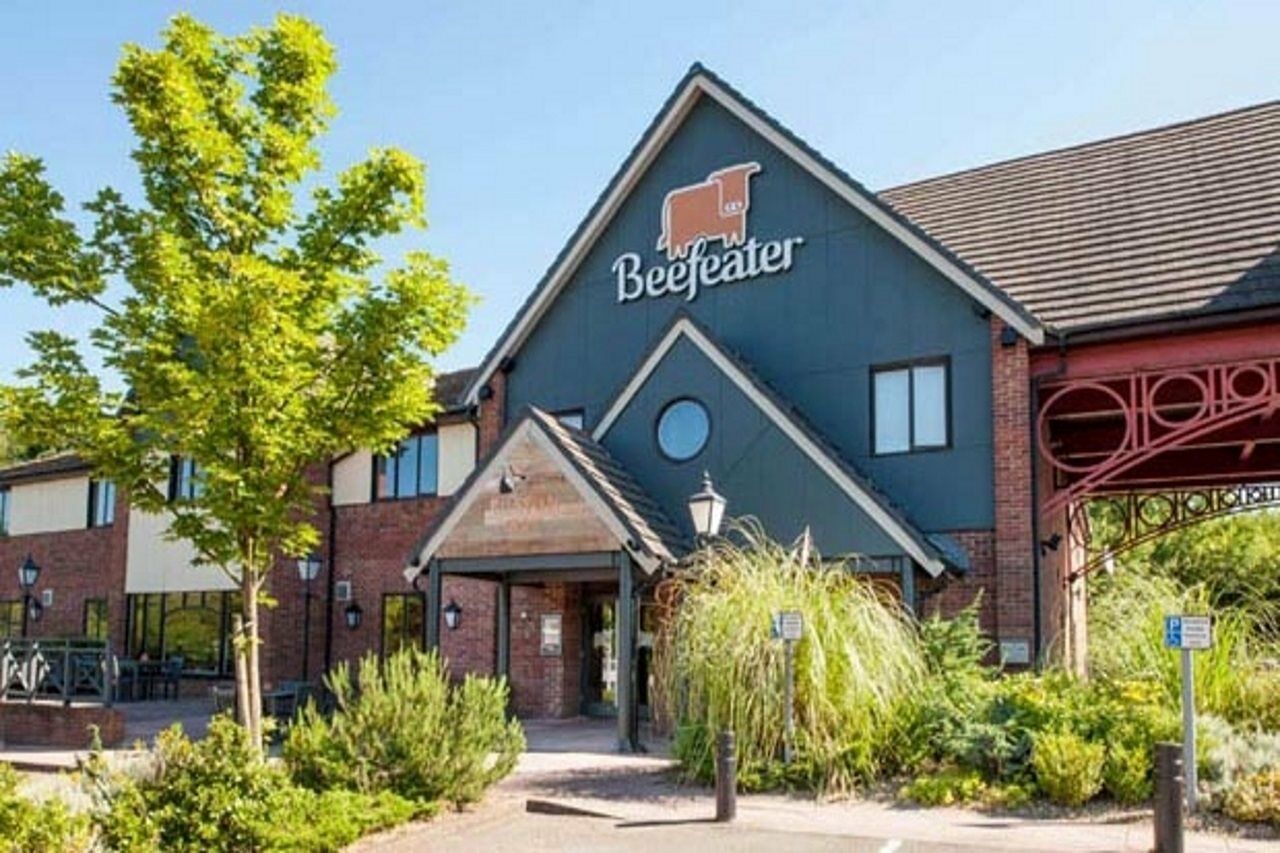 Premier Inn Telford Central Eksteriør billede